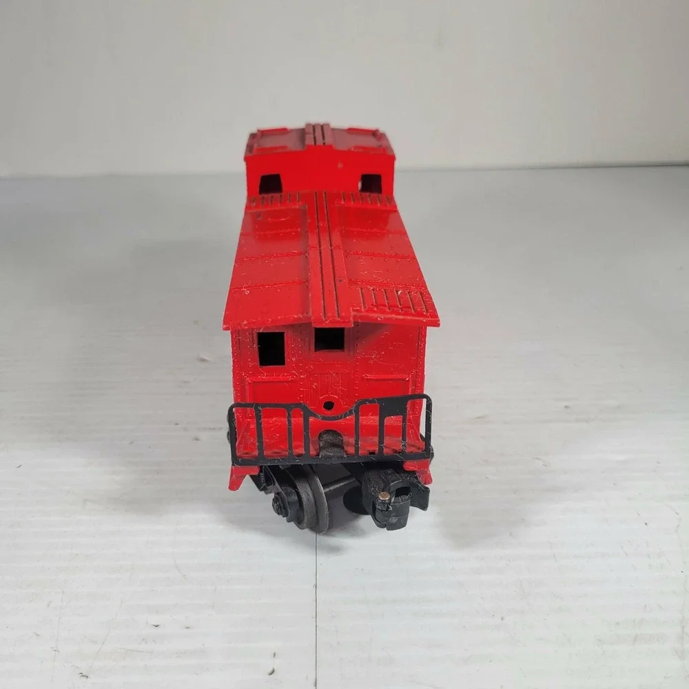 Lionel 6057 Caboose O-Gauge Red Fair Flawed Detached Truck Vintage Postwar Rail